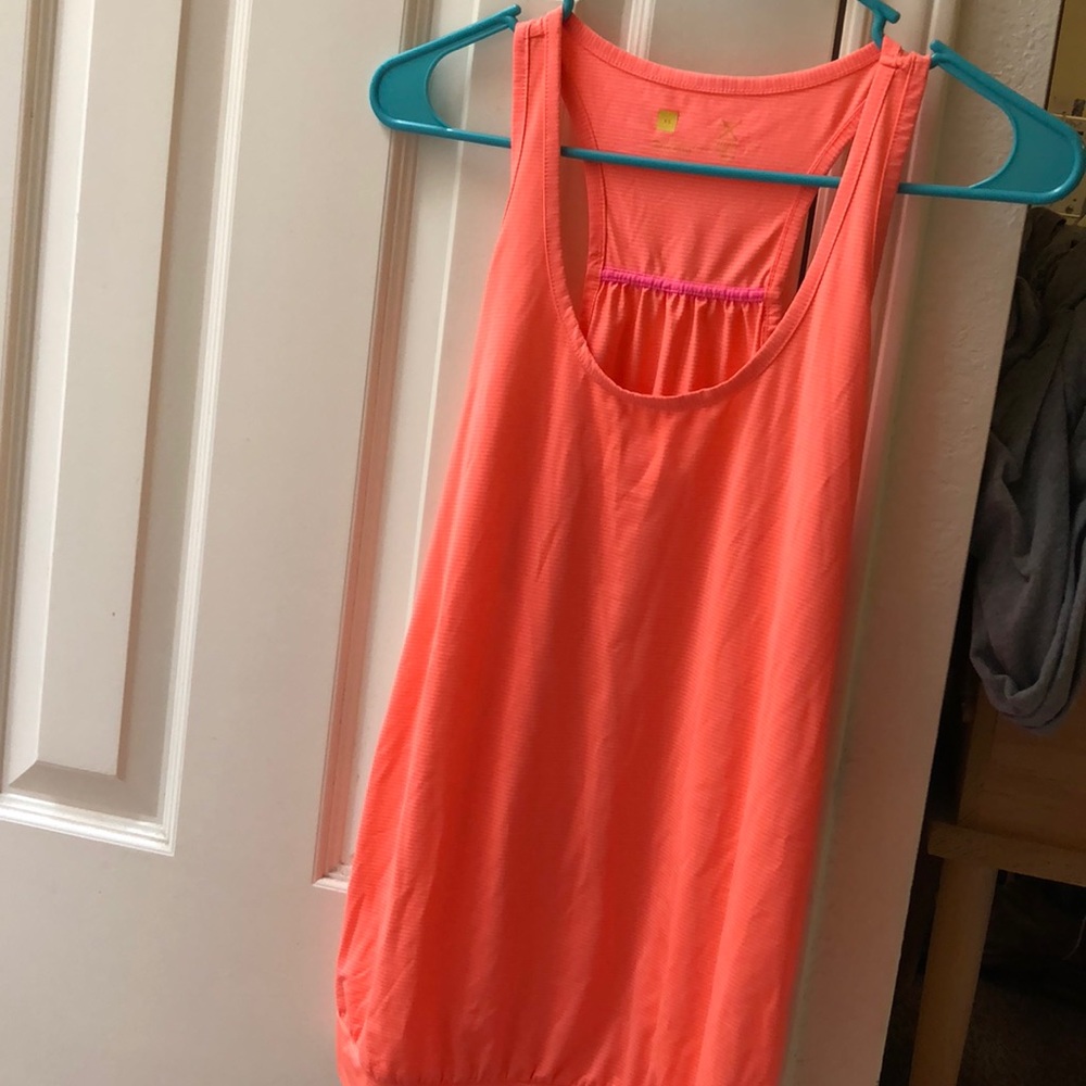 Coral colored tank top!